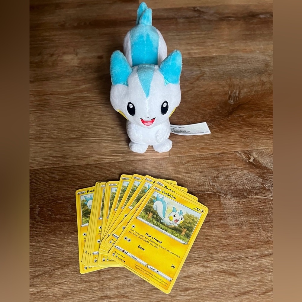 Pachirisu Sitting Cutie Plush with Matching Pokémon Trading Cards